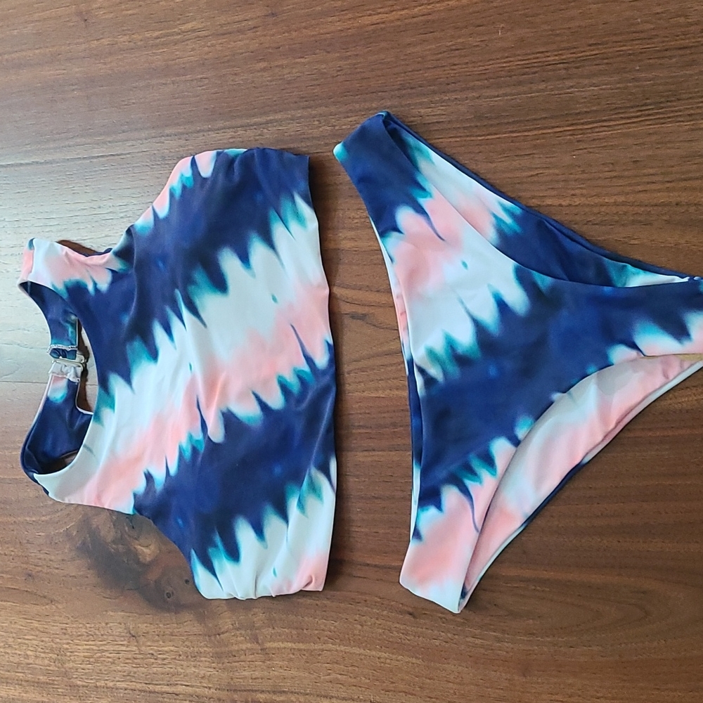 Athleta 2 piece swimsuit
